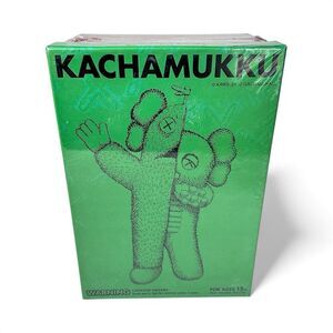 KACHAMUKKU KAWS Vinyl Figure Green/Red Brand New SEALED